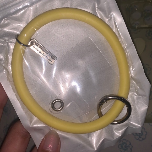 ✨NEW iPhone 13 Pro Case | iPhone 13 Pro Cover | Yellow Phone Case | Yellow Strap - Picture 7 of 8